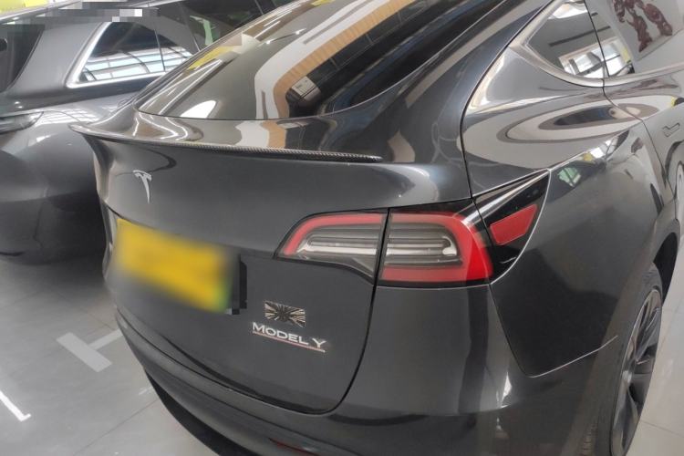 Used Tesla Model Y 2024 Long-Range All-Wheel-Drive Version
