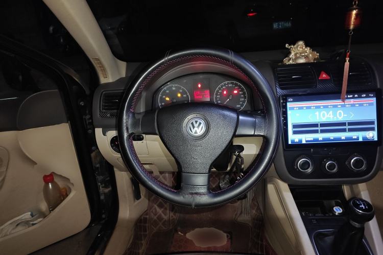 Used Volkswagen Sagitar 2009 1.6L Manual Comfort Edition
