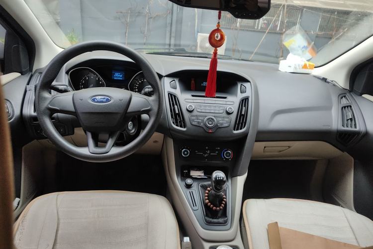 Used Ford Focus 2015 Sedan 1.6L Manual Comfort Model