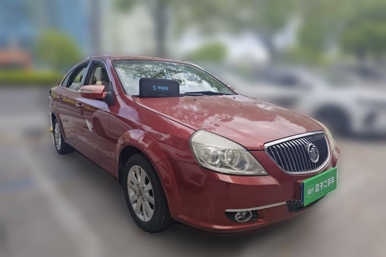 Used Buick Excelle 2011 1.6 LE-MT Front Right 45 Deg
