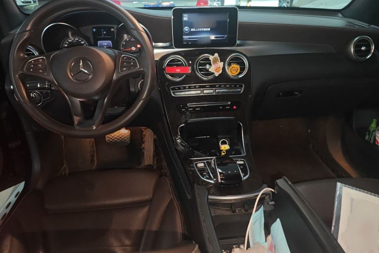 Used Mercedes-Benz GLC 2017 GLC 260 4MATIC Luxury Model