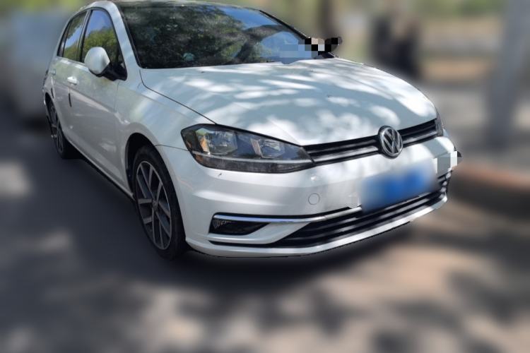 Used Volkswagen Golf 2018 230TSI Automatic Luxury Version
