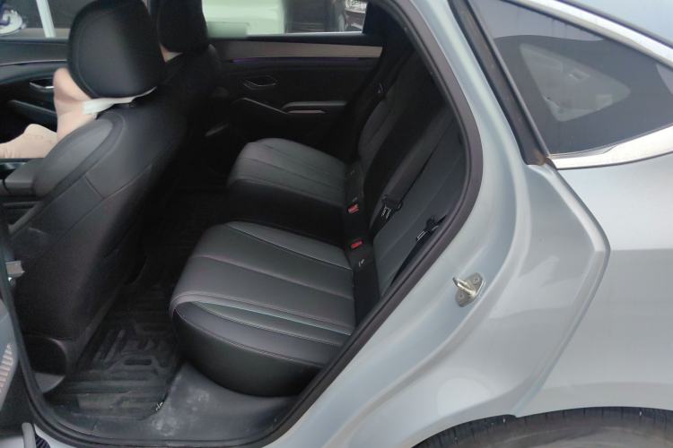 Used BYD Qin L 2025 DM-i Smart Drive 120KM Superior Model Left Rear Seat