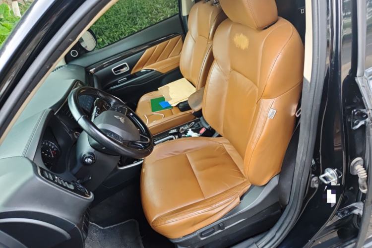 Used Mitsubishi Outlander 2019 2.0L Two-Wheel Drive Comfort Edition 5 Seats China V Standard
