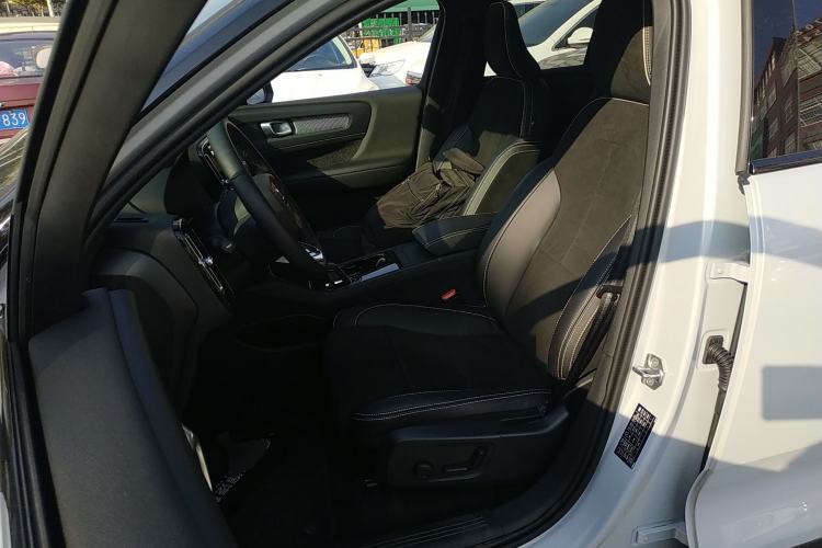 Used Volvo XC40 New Energy 2022 Four-Wheel Drive High-Performance Version
