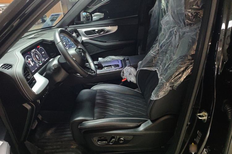 Used GAC Trumpchi GS8 2024 Dual-Motor Series 2.0TM Two-Wheel Drive Premium Edition