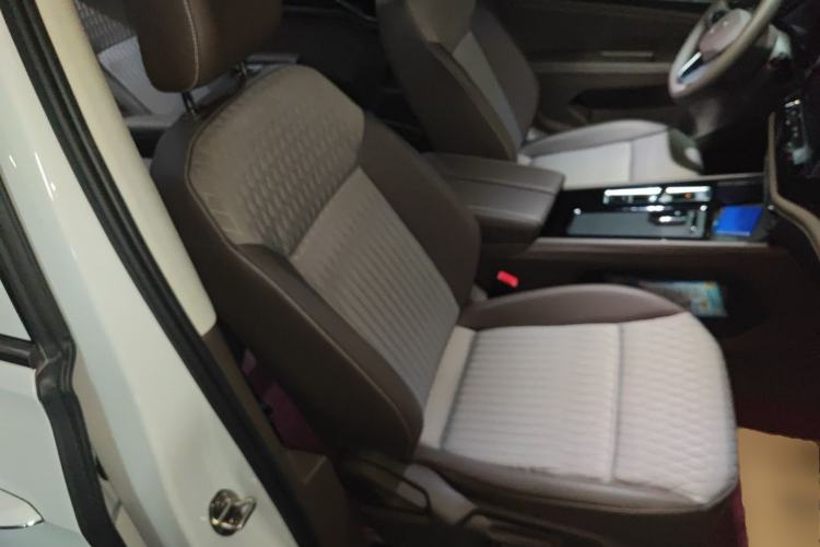 Used Volkswagen Viloran 2024 330TSI Business Edition Right Front Seat