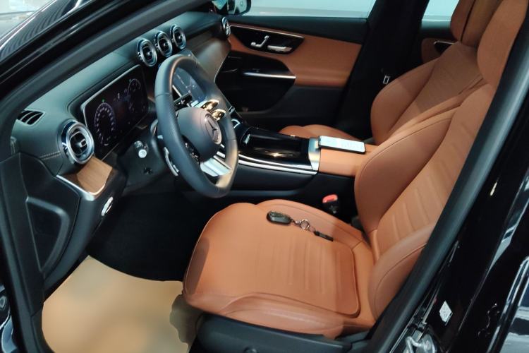 Used Mercedes-Benz GLC 2024 GLC 300 L 4MATIC Dynamic Edition 5-seater
