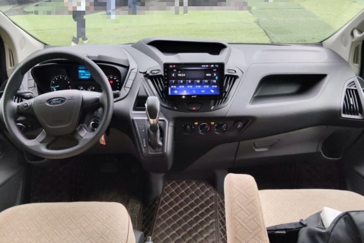 Used Ford Transit 2022 2.0T Gasoline Automatic Multi-Function Commercial Vehicle Mid-axle Low-Roof Design with Dual Rear Doors Meeting China VI Emission Standards