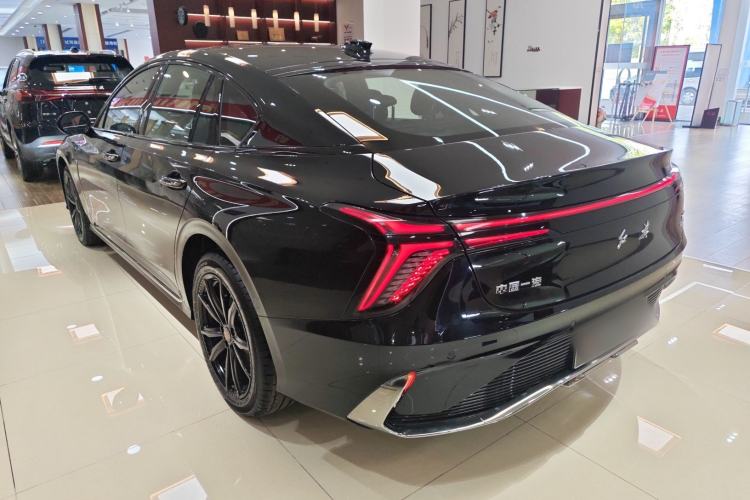 Used Hongqi H6 2024 2.0T ZhiShang Version Rear Left 45 Deg