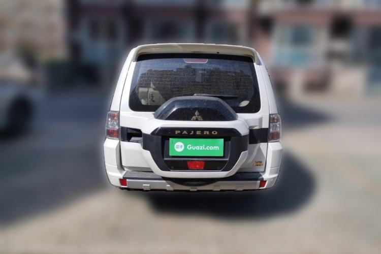 Used Mitsubishi Pajero 2018 V93 3.0L 5-Door GLS Genuine Leather Version – Middle East