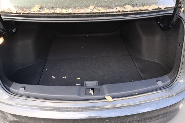 Used Hongqi E-QM5 2021 Online Booking Charging Basic Edition 5 Seats