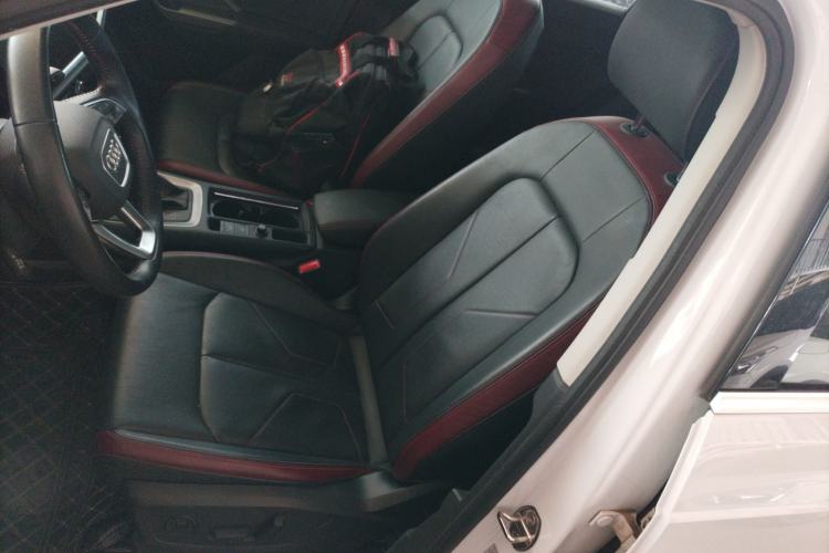 Used Audi Q3 2020 35 TFSI Fashionable and Elegant Model
