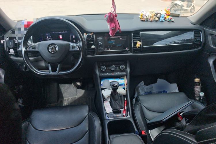 Used Skoda Kodiaq 2019 Facelifted TSI330 5-Seater Two-Wheel-Drive Luxury Enjoyment Edition China VI Standard Center Console