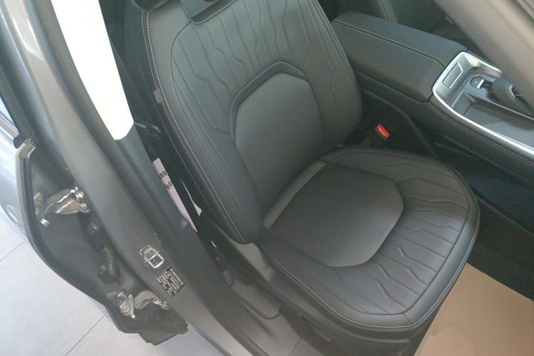 Used Ford Edge 2025 Escape L 2.0T EcoBoost Two-Wheel Drive 7-Seater Luxury Model