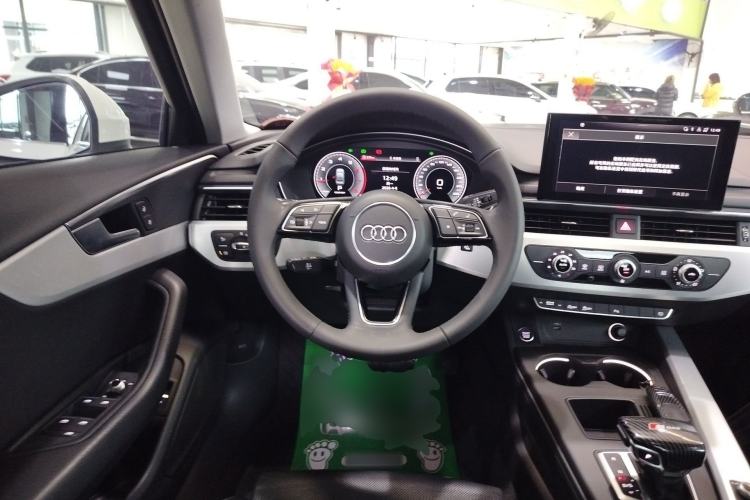 Used Audi A4L 2022 40 TFSI Fashion Dynamic Model
