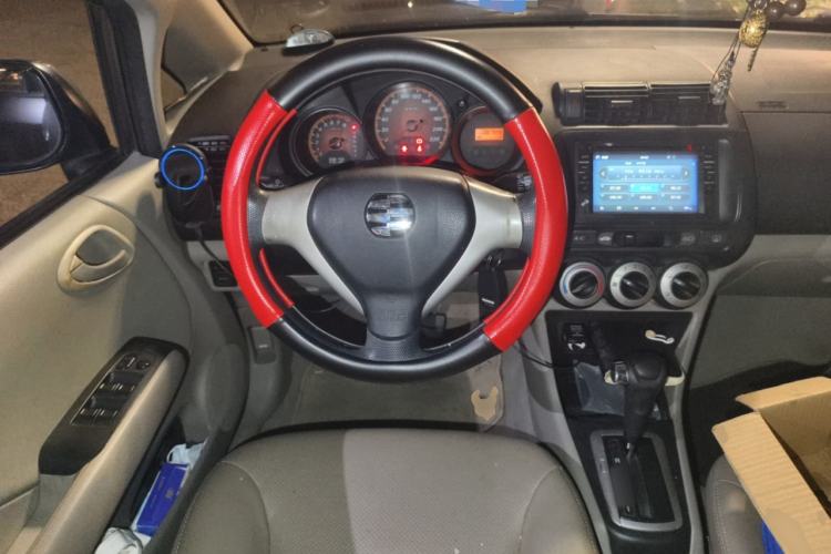 Used Everus S1 2012 1.3L Automatic Comfort Edition Steering Wheel