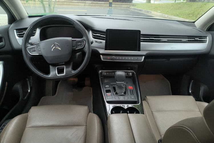 Used Citroen C5 2017 380THP Automatic Prestige Edition Center Console