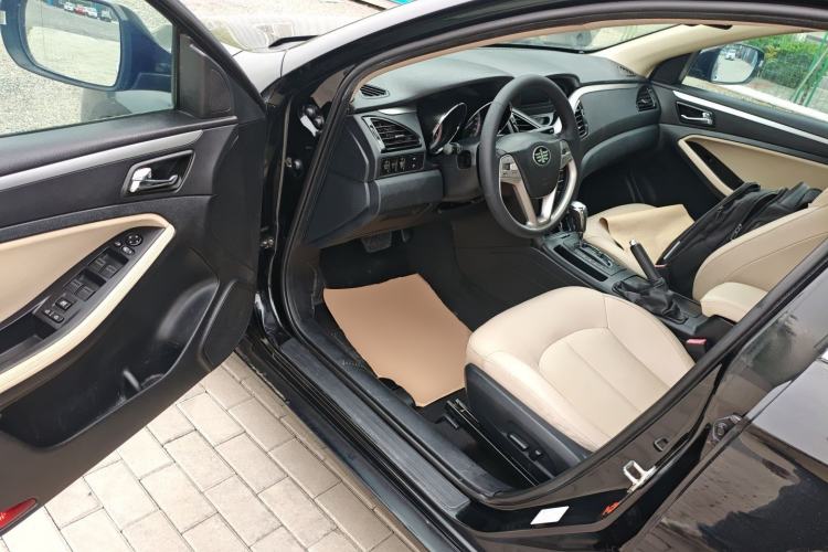 Used Bestune B70 2014 2.0L automatic luxury version