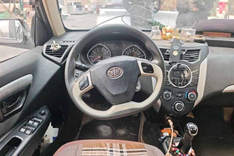 Used FAW Xiali N7 2013 1.3L Manual Luxury Model Steering Wheel
