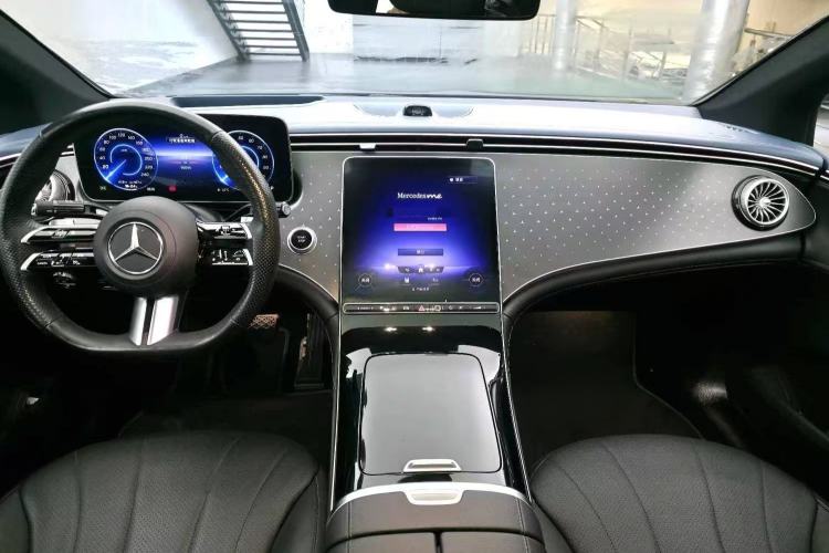 Used Mercedes-Benz EQE 2022 350 First Edition Special Version Interior 1