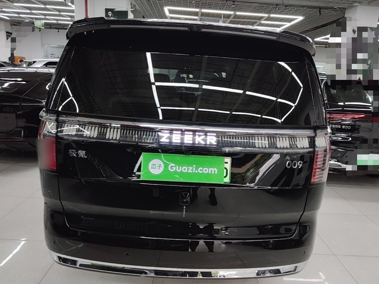 Zeekr 009 2024 Six-Seat Executive Version 4WD 108 kWh — снимка 5