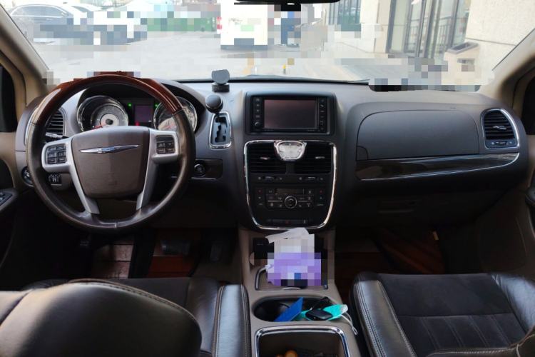 Used Chrysler Grand Voyager 2013 3.6L Luxury Edition