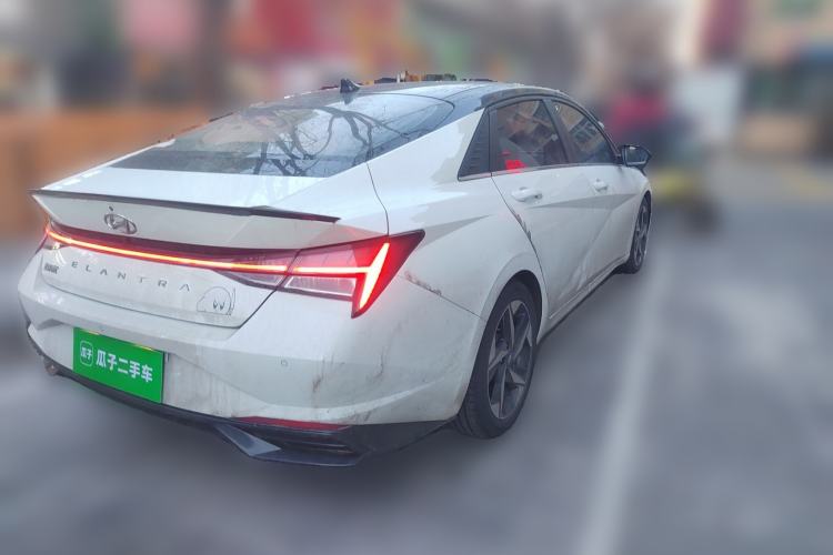Used Hyundai Elantra 2021 1.5L CVT LUX Prestige Edition Rear Right 45 Deg