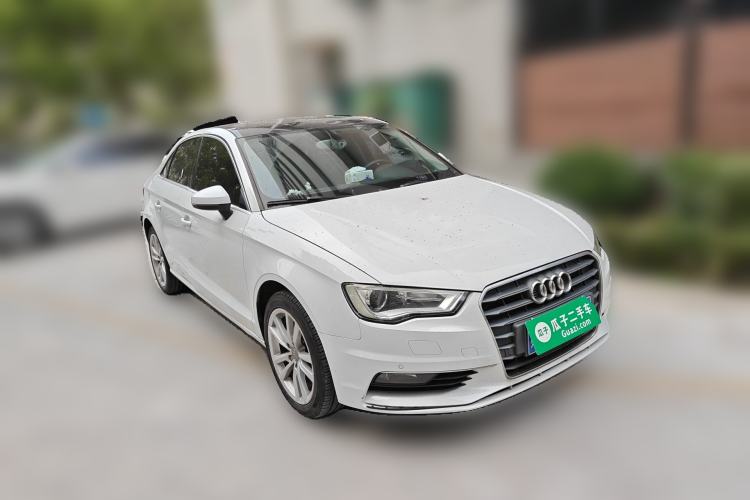 Used Audi A3 2014 Limousine 35 TFSI Automatic Comfort Model Front Right 45 Deg