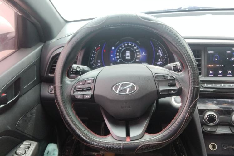 Used Hyundai Elantra (6th Generation / Lingdong) 2019 1.4T Dual-Clutch Xuan Dong · Dynamic Model Steering Wheel