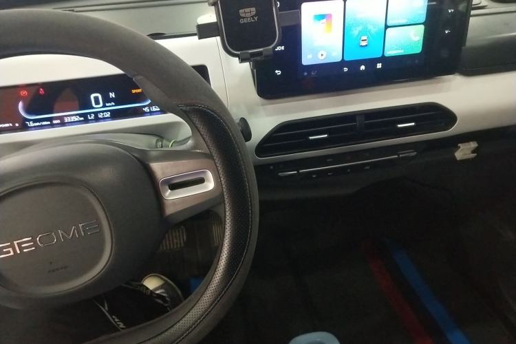Used Geely Galaxy Panda 2023 Panda Mini 200km Endurance Bear