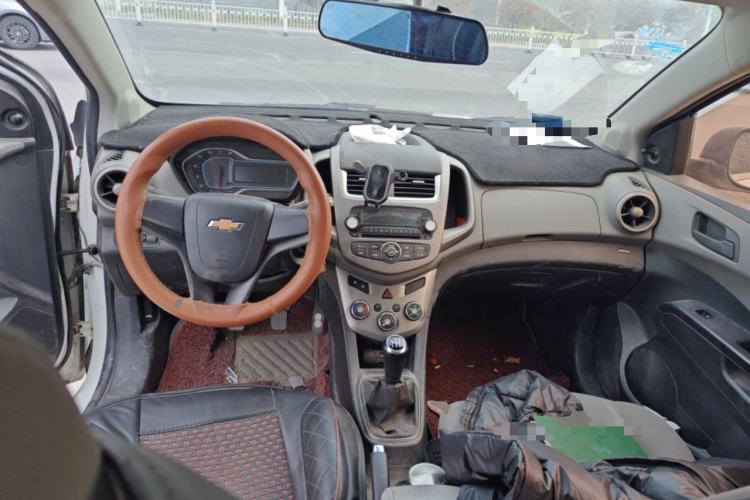 Used Chevrolet Aveo Sonic 2014 Sedan 1.4SL MT Comfort Edition
