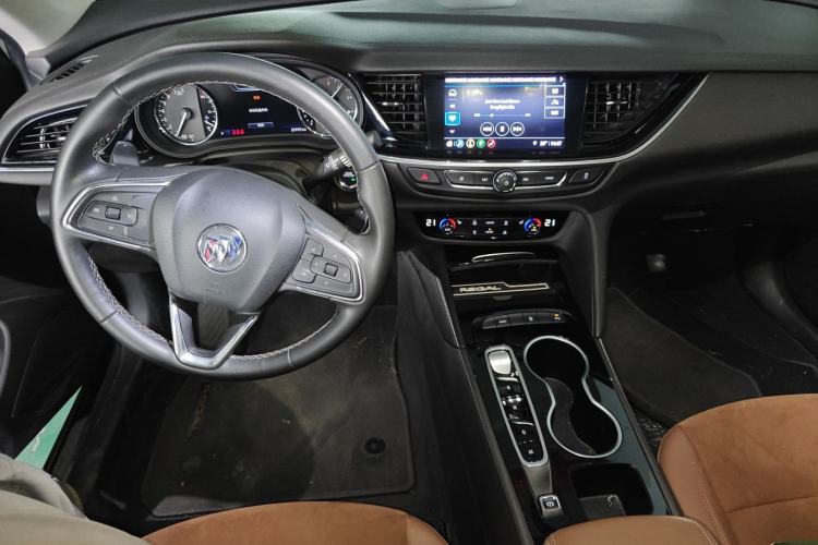 Used Buick Regal 2020 552T Luxury Version Center Console