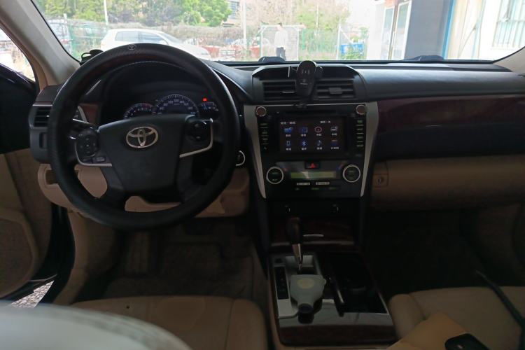 Used Toyota Camry 2012 2.5G Luxury Edition
