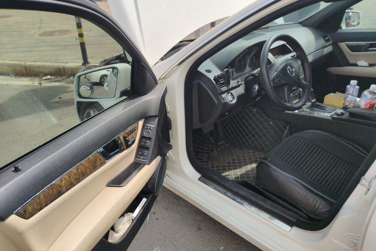 Used Mercedes-Benz C-Class 2010 C 200 CGI Fashion Model Driver Seat