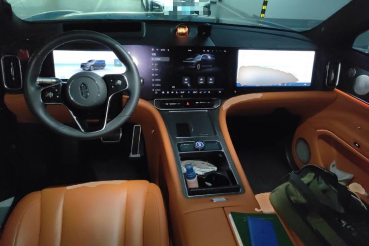 Used Hima AITO M9 2024 Range-Extended Ultra Version 42 kWh 6-Seater Model Center Console