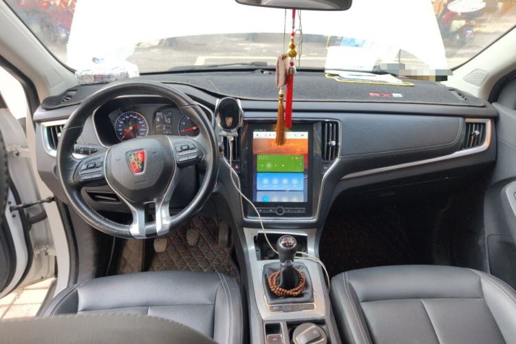 Used Roewe RX5 2018 20T Two-Wheel Drive Manual Internet Smart Edition