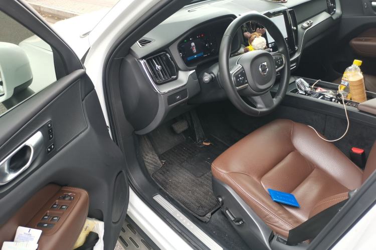 Used Volvo XC60 2024 B5 4x4 Smart Luxury Edition