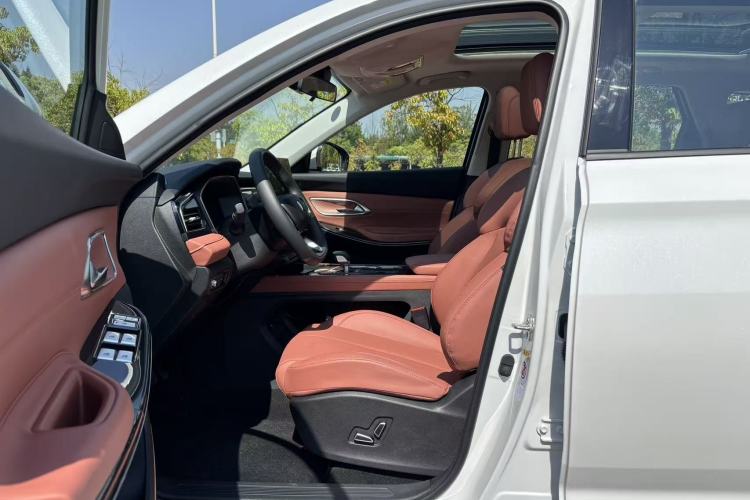 Used CHANGAN CS75 2026 Model PRO 1.5T DCT Prestige 7-Seater Interior 2