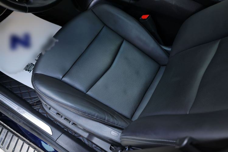 Used Cadillac XT5 2021 2.0T Four-Wheel Drive Premium Edition Interior 7