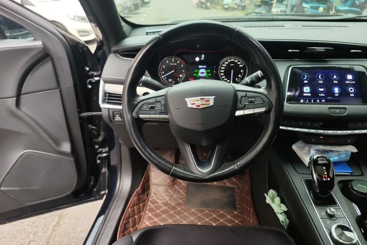 Used Cadillac XT4 2020 28T Two-Wheel-Drive Leading Version