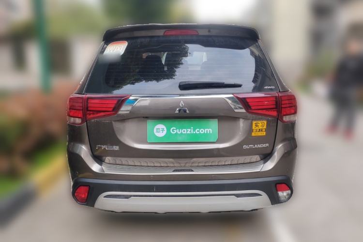 Used Mitsubishi Outlander 2019 2.4L 4x4 Zhi Xiang Edition 7 Seats China V Emission Standard Rear