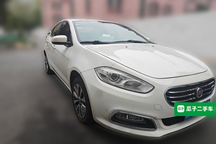 Used Fiat Viaggio 2012 1.4T Automatic Jingxiang Edition Front Right 45 Deg