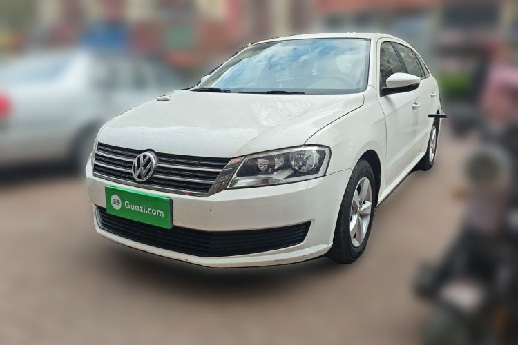 Used Volkswagen Gran Lavida 2013 1.6L Automatic Fashion Model