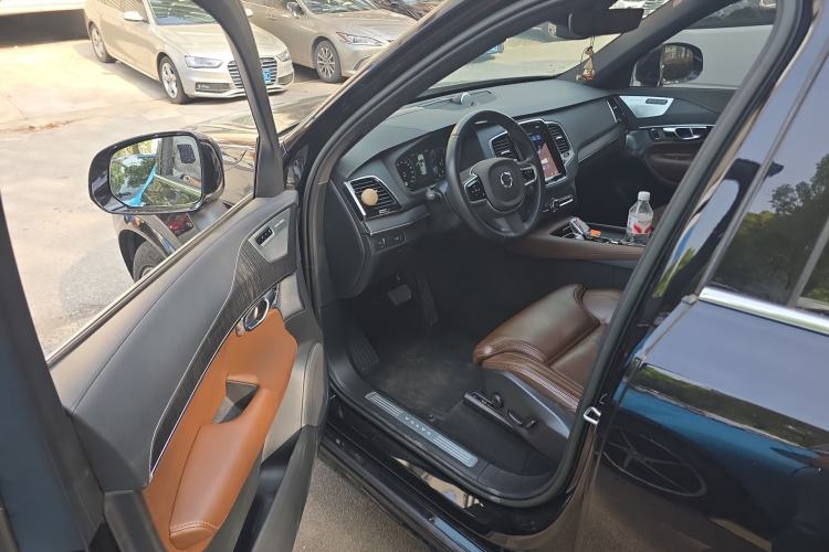 Used Volvo XC90 2022 B6 Zhiya Luxury 7-Seater Driver Seat
