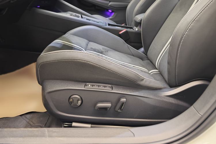 Used Volkswagen Golf 2021 280TSI DSG Pro First Edition Interior 4