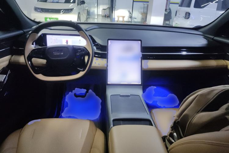 Used Geely Galaxy L6 2023 125km Starship Center Console