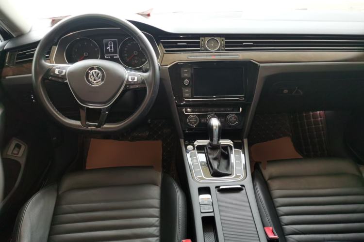 Used Volkswagen Magotan 2019 330TSI DSG Luxury Version China VI Standard
