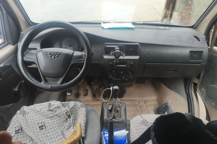 Used Wuling Rongguang 2011 1.2L Base Version