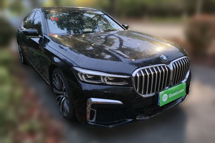 Used BMW 7 Series 2019 740Li Leading Model M Sport Package Front Right 45 Deg